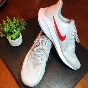 NIKE Zoom React